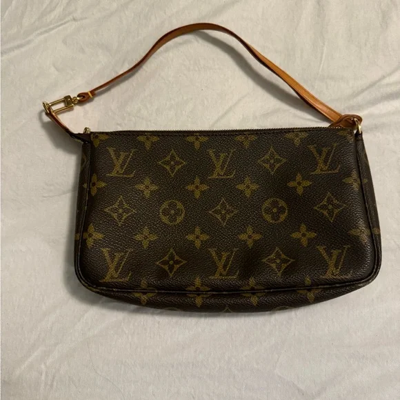 Louis Vuitton Monogram Pochette Accessoires – Authentic, Made in France - Picture 1 of 11